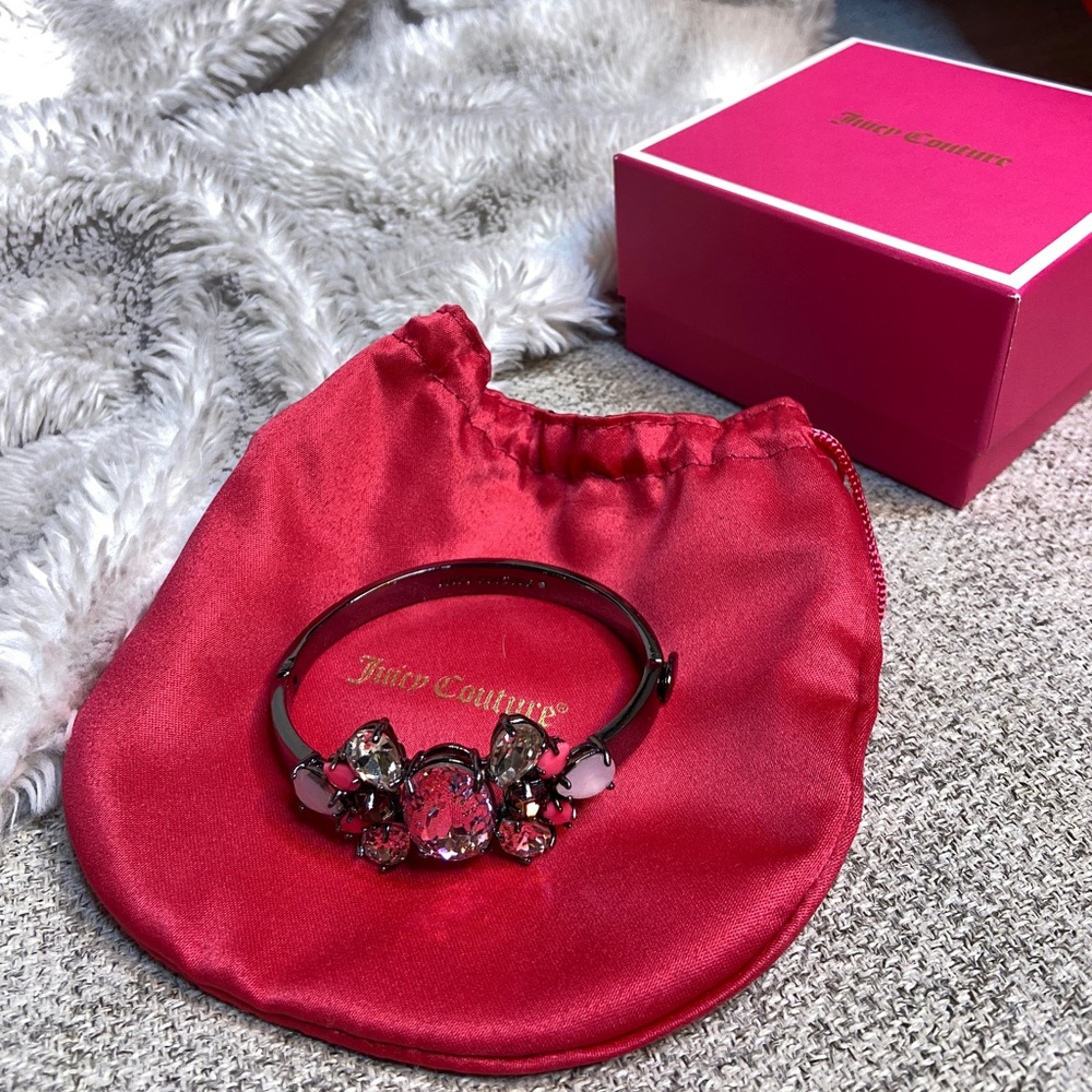 JUICY COUTURE - Pink Bangle w/clasp